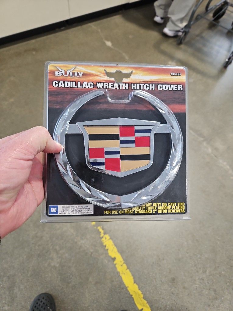 Bully Cadillac Wreath Hitch Cover