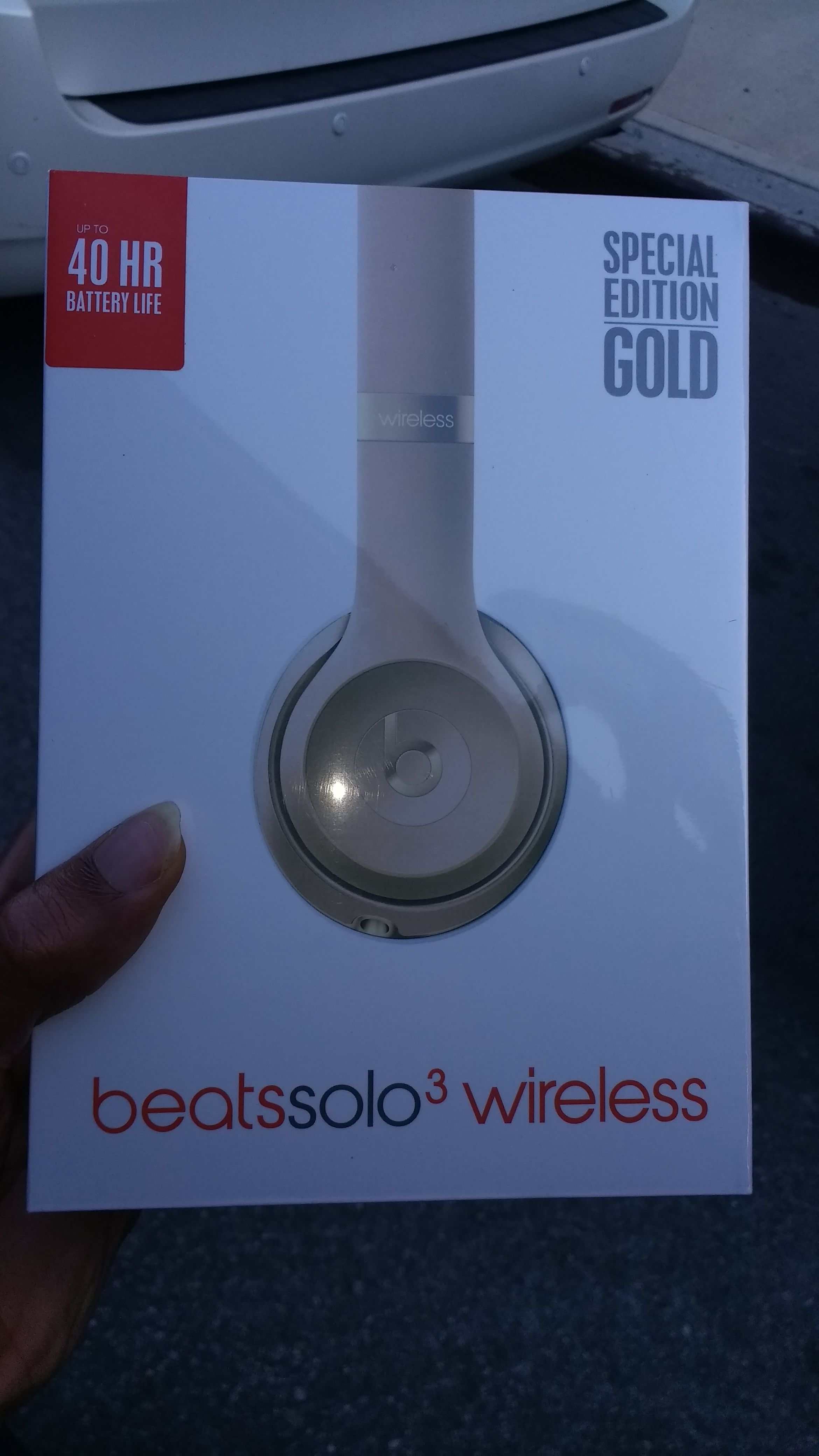 New Beats Solo 3 Wireless Gold