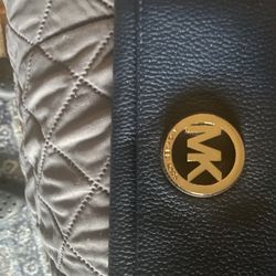 Micheal Kors Leather Wallet