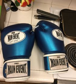Pro main event boxing gloves 16oz for Sale in San Diego CA OfferUp