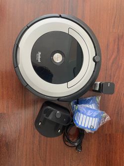 iRobot Roomba 690 clean with extra parts