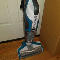 NEW cond  BISSEL SWIVEL DEEP CLEANING SHAMPOO HARD WOOD FLOOR  ,   WORKS EXCELLENT  , IN THE BOX  , 