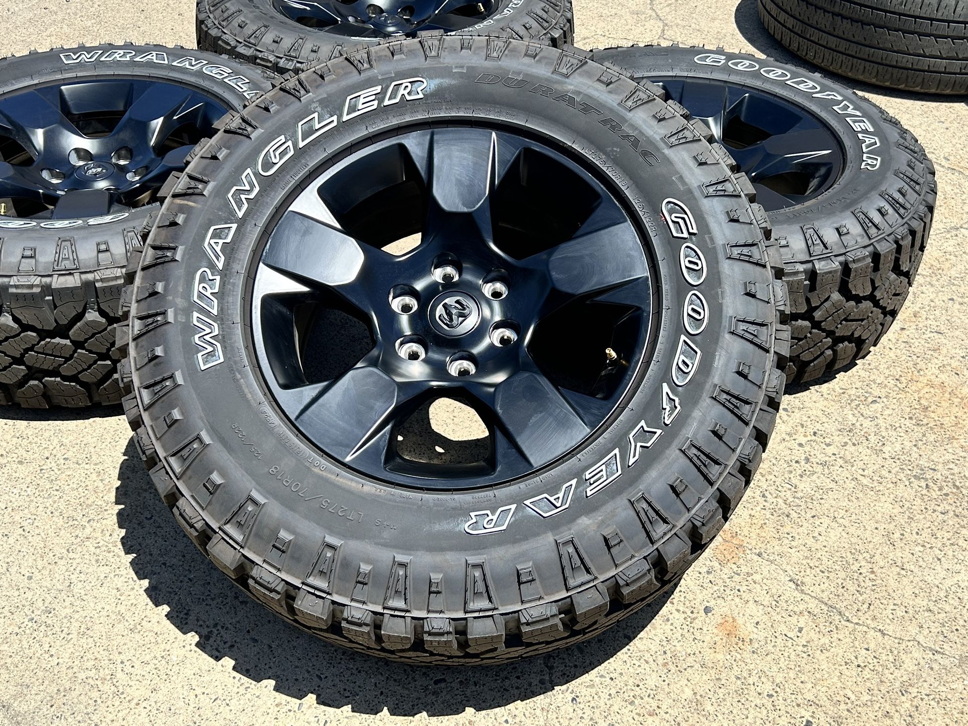 18" OEM 2024 Ram 1500 Night Edition Rims Goodyear Duratrac AT LT275/70R18 10PLY