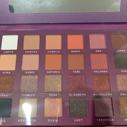 Eyeshadow Palette/Maquillaje