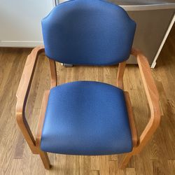 Sauder PLYLOK Modern arm Chair  32” H 24” W excellent condition blue upholstery