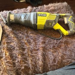 Ryobl Saw