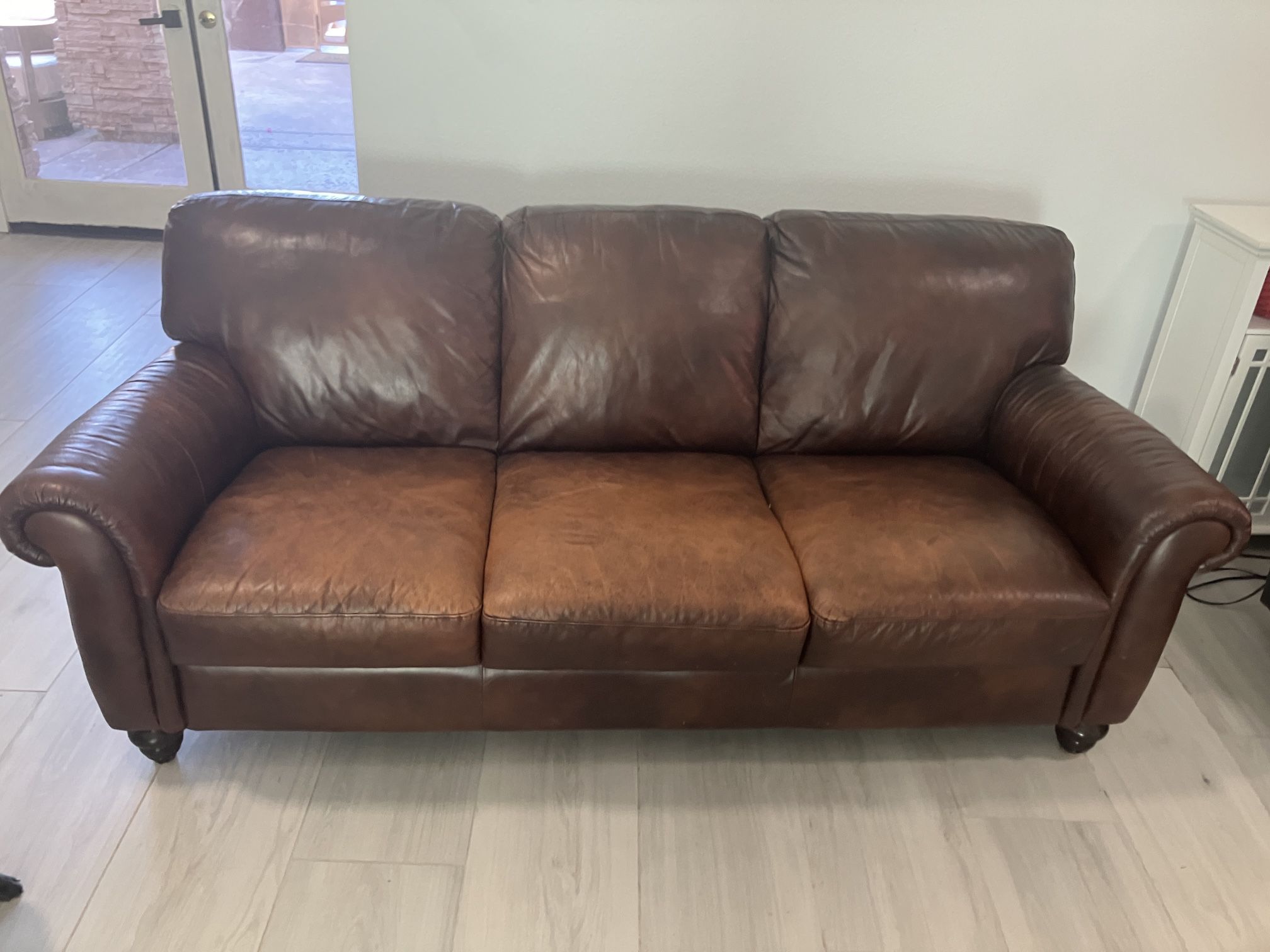 Leather Sofa In Excellent Condition