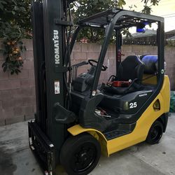 2011 Fg25st-16 Komatsu Forklift 
