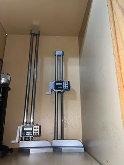 Height guage (machinist tools)