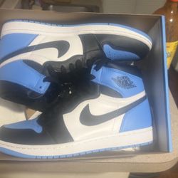 Jordan 1 Retro UNC Toe