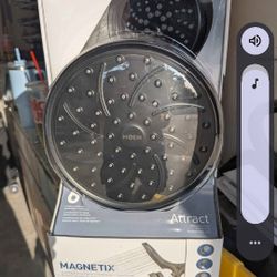 Moen Magnetix Attract Shower Head