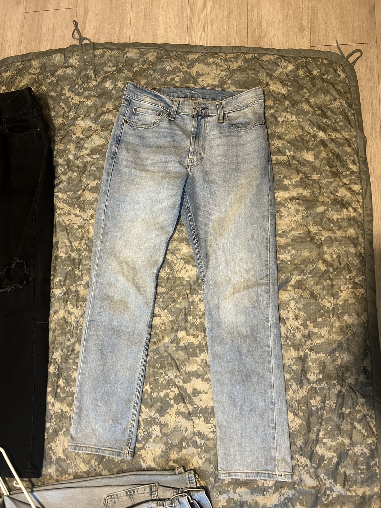 Assorted men’s jeans