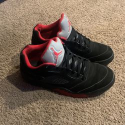 jordan 5 looking to trade 11.5