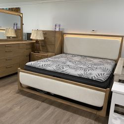 GORGEOUS COASTAL 5PC BEDROOM SET AVAILABLE IN KING/QUEEN STARTING @$1899 OFFER ENDS 11/25!!!***