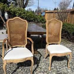 Free table (price is only for the chairs)