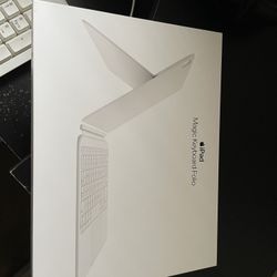 iPad Magic Keyboard 