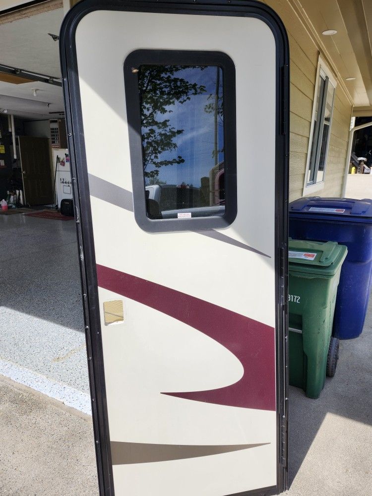 RV Entry Door, Lippert 29 1/2 Inch
