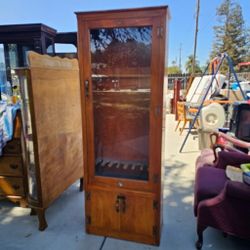Vintage Wood Sportsman Gun Case Cabinet