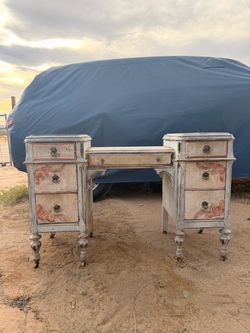 Vintage vanity