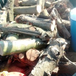 Seasoned Almond Firewood  Free Delivery 