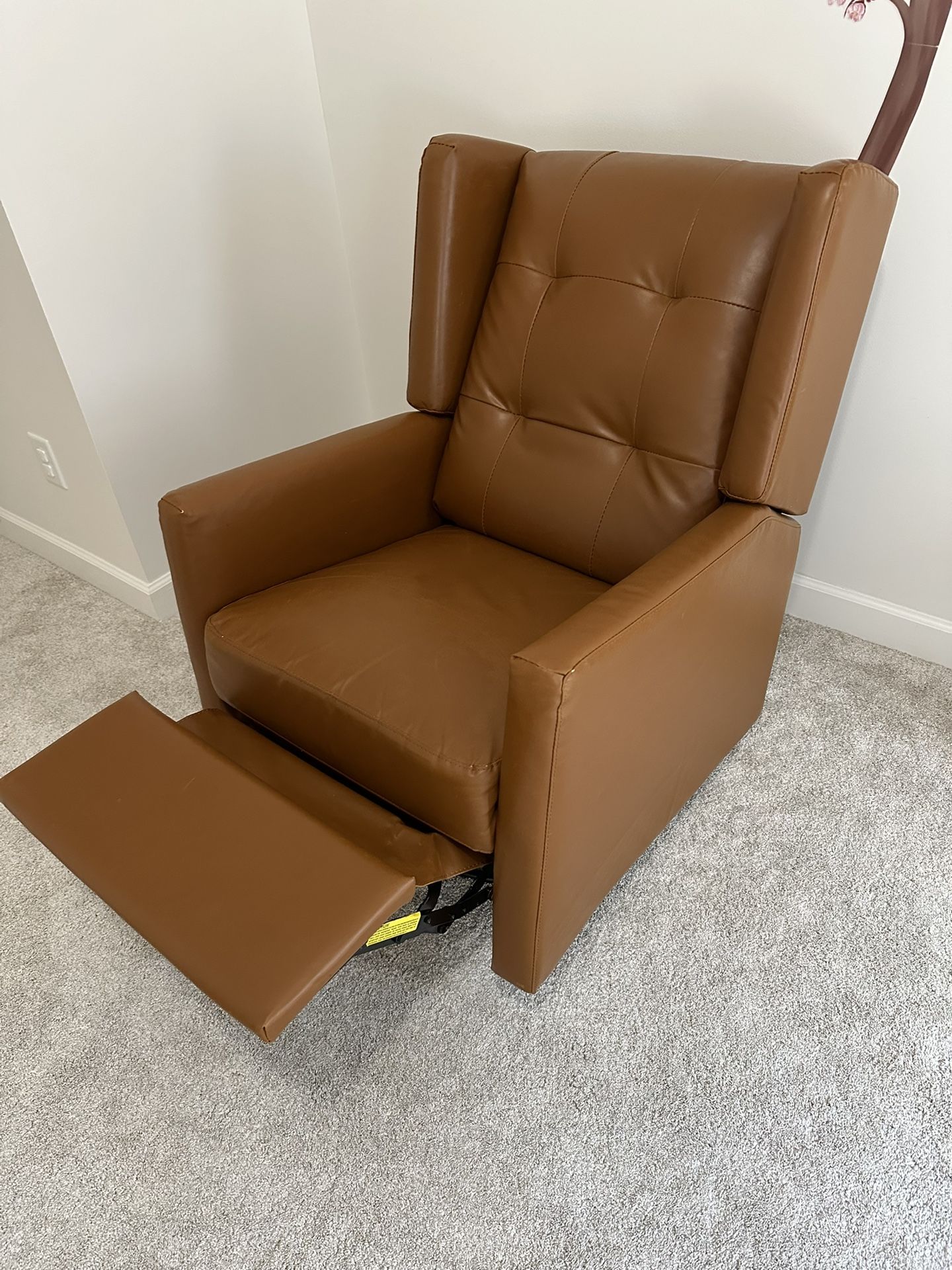 daVinci Maddox Glider Recliner — Vegan Tan / Light Use