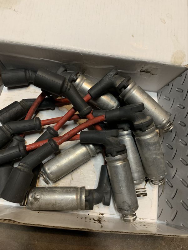 Acdelco spark plug wires oem chevy ls 6.0 for Sale in San Bernardino