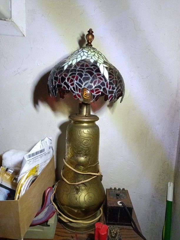 Tiffany Style  Asian Bronze Antique Vintage Lamp
