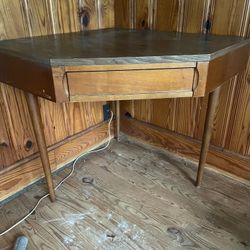 Corner Table