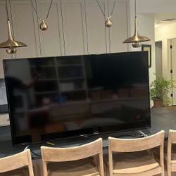 TCL 55” Class 4 - Series 4K UHD HDR Roku Smart TV 