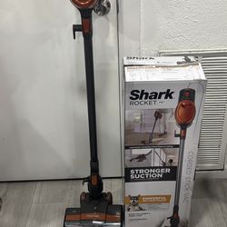 SHARK ROCKET PET VACUUM