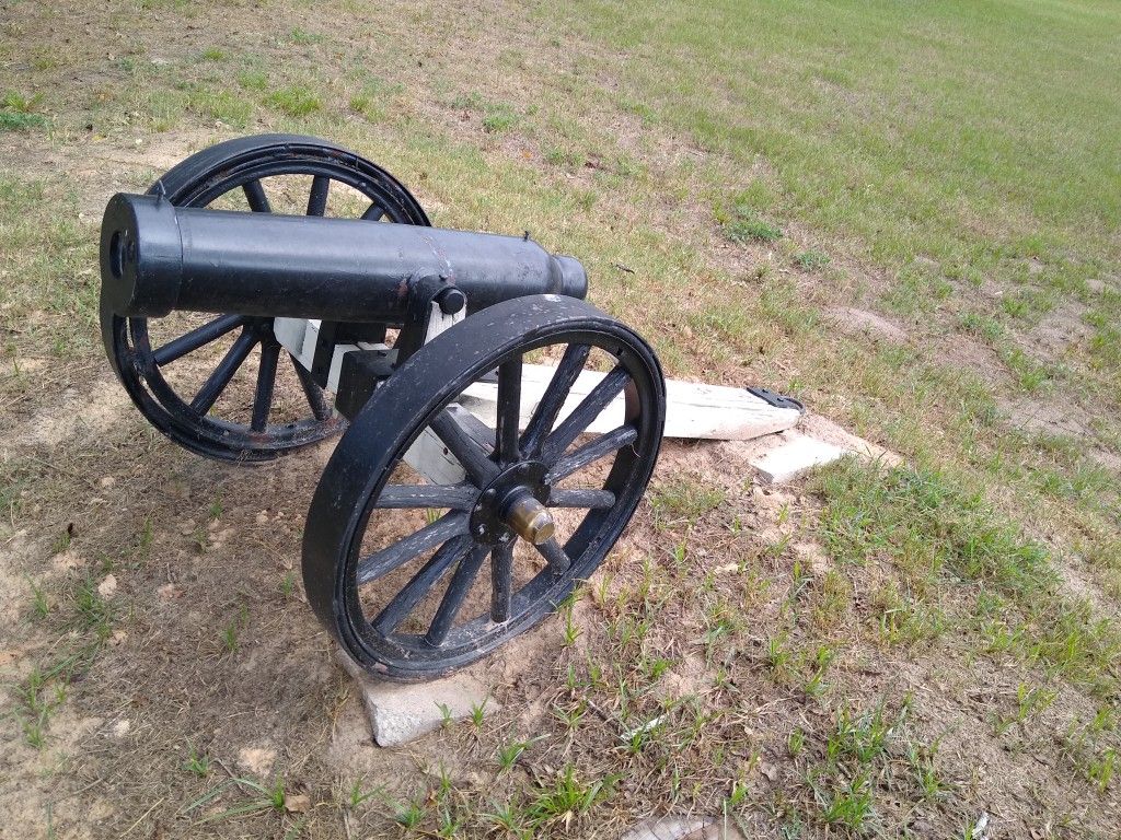 Homemade Cannon Cannon will Fire too! Come and Take it for only $1500!