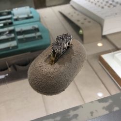 14K Round Diamond Cluster Flower inspired Ring Sz6.5 