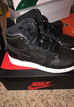 Jordan 1 cyber Monday $75