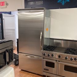 VIKING REFRIGERATOR 36” BOTTOM FREEZER 