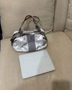 Authentic Coach Signature Small Handbag – Cute & Classic