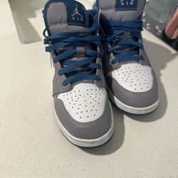 Jordan- used size 5.5 in boys