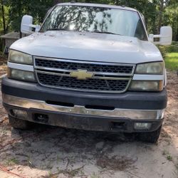 2005 Lly 6.6 Duramax Crew Cab 4x4 