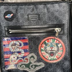 Gucci GG SUPREME Crossbody Men’s Crossbody Bag RARE