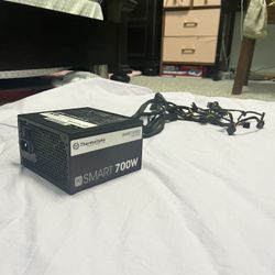 ThermalTake 700 W 80 Rated Smart PSU
