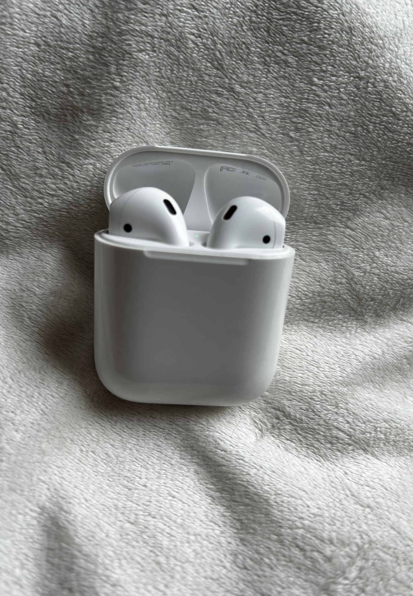 AirPods