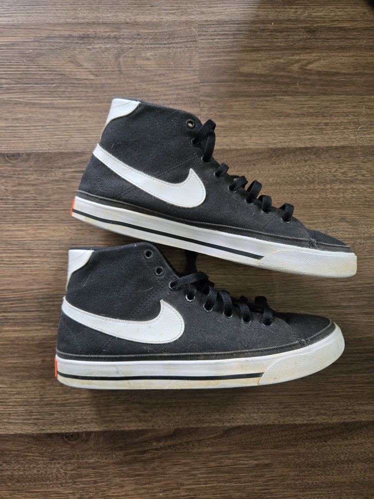 Nike Shoes 7.5