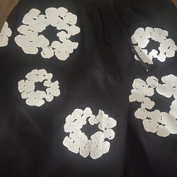 Really good quality denim tear shorts