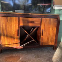 Bar/ Entertainment system