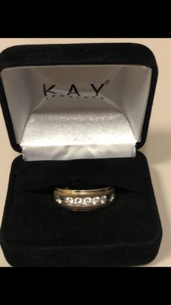 Men’s 14 K Gold Diamond ring