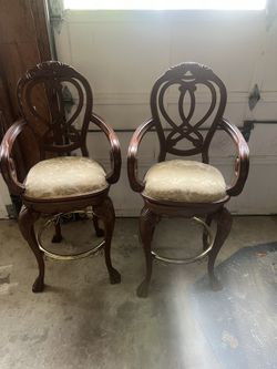 Bar Stools (Good condition)