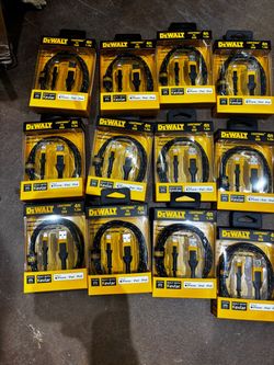 DeWalt 4ft Kevlar Lightning to USB Cable – Lot of 12