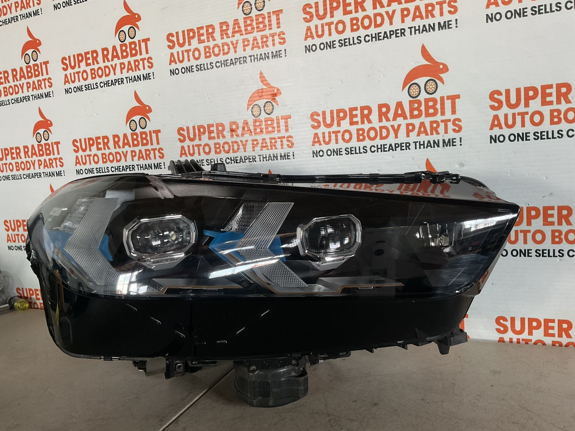 2024 BMW X5 X6 Passenger LED Headlight TABS OKโ
ORIGINAL 2025