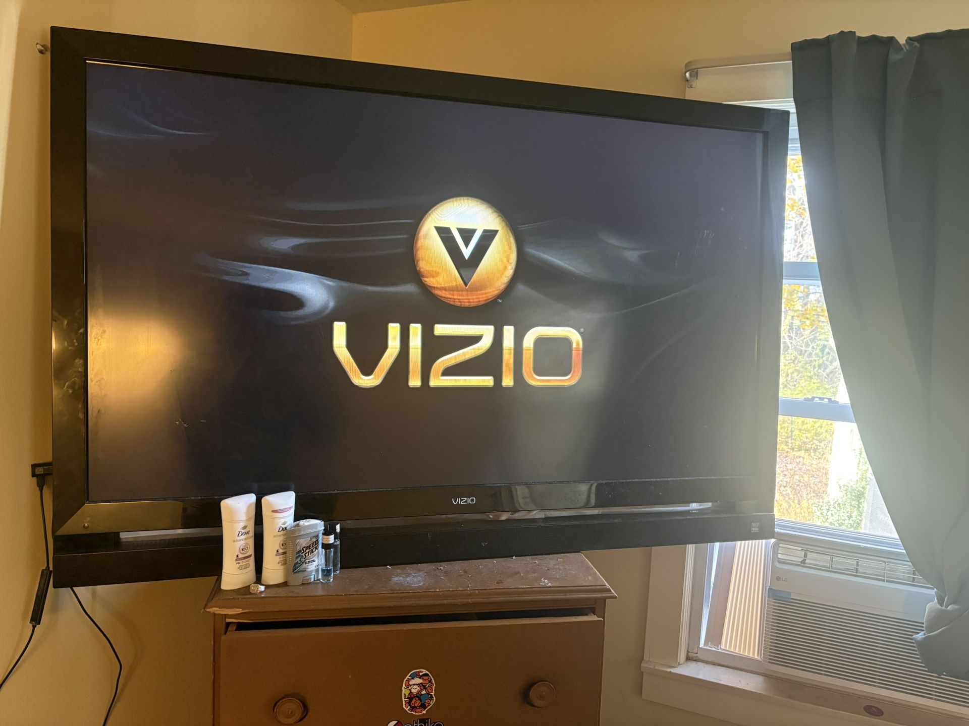 60-inch Vizio Tv