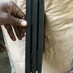 PS4 Pro 