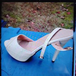 A super Sexy Pair Of White Women's Heels 